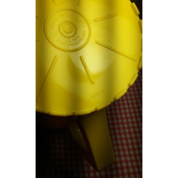 Vintage Yellow Tupperware Pitcher #874-14 With Lid Made in USA Estate Find - Picture 12 of 12